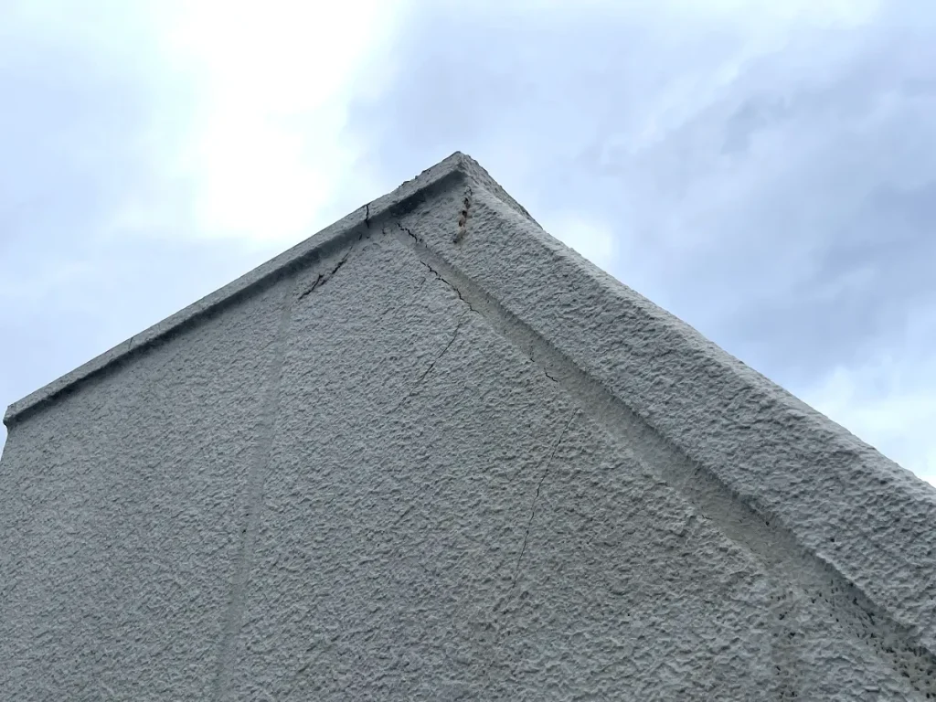 ALC壁に構造クラック