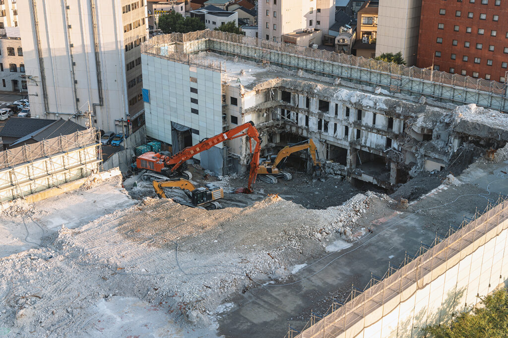 ビルの解体現場